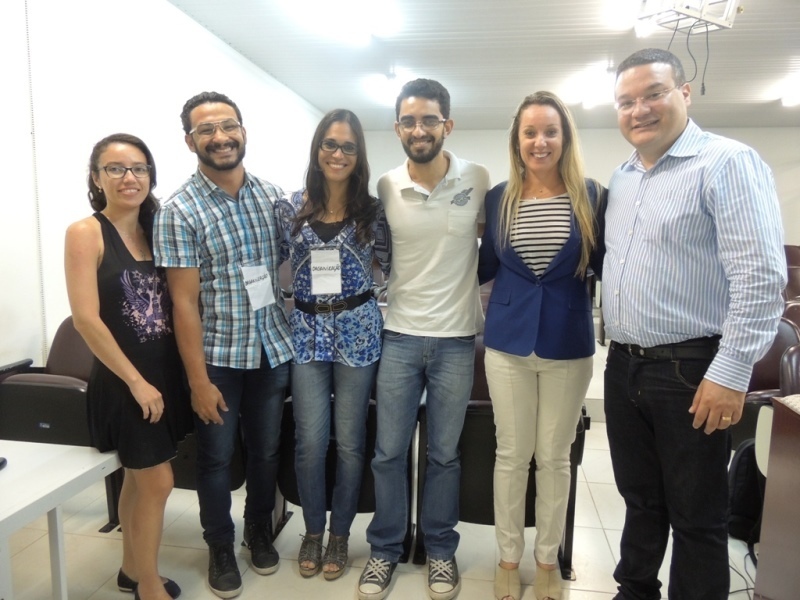 3º dia: Da direita para esquerda, palestrante José Tiago, Profs. Sueli, Flávio Soares e voluntários Débora, Rafael e Luciane.